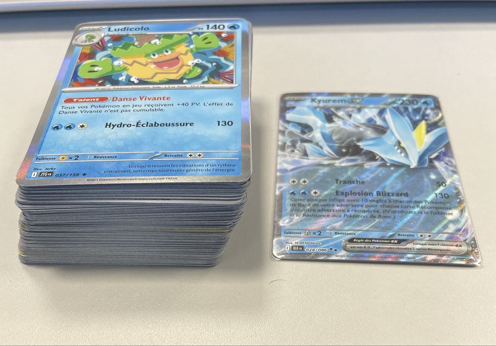 Lote de 101 Cartas Pokemon