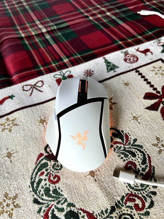 Mysz Razer Basilisk v3 Pro white edition