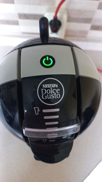 Робоча капсульна кавоварка Nescafé Dolce Gusto