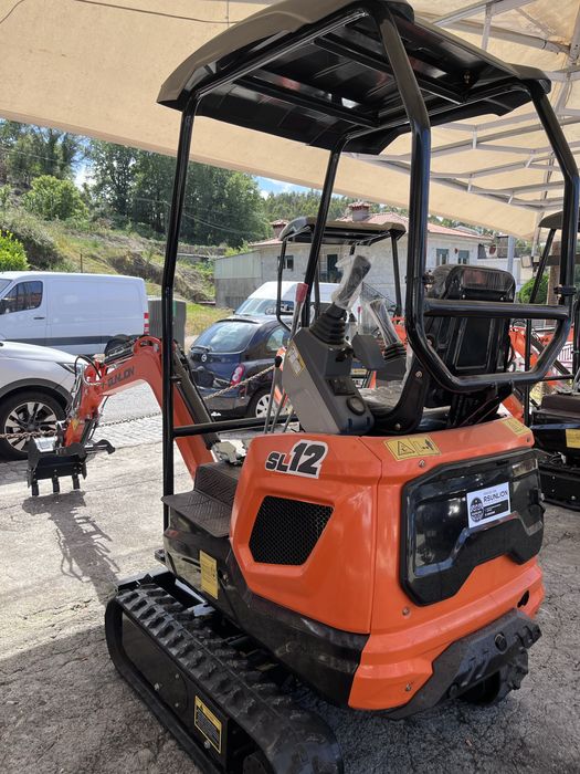 Mini-Giratoria 1.2 t  motor kubota