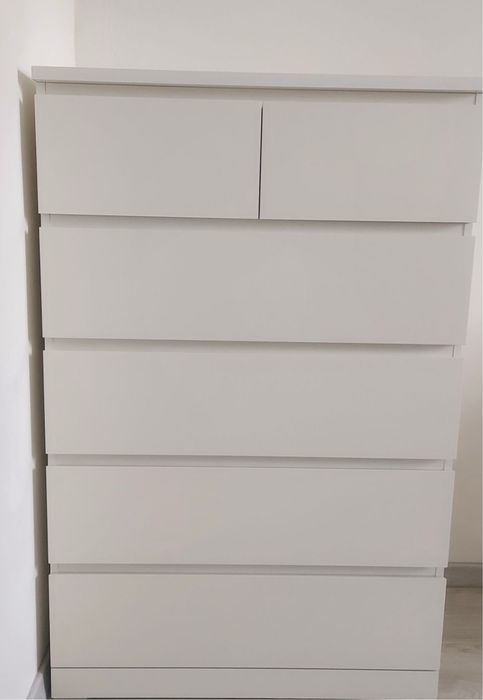 Białe komody IKEA Malm