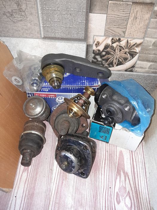 Продам Опори нижні ВАЗ, Таврія