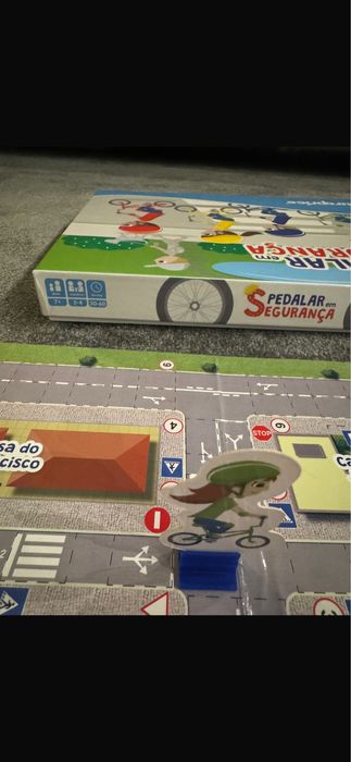 3 puzzles + 1 jogo 4-8 anos