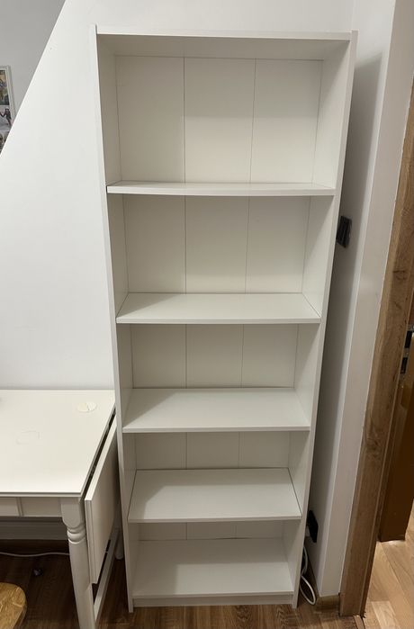 Biała Biblioteczka ikea