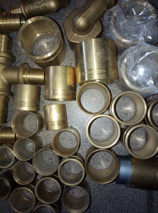 Продам фитинги для отопления