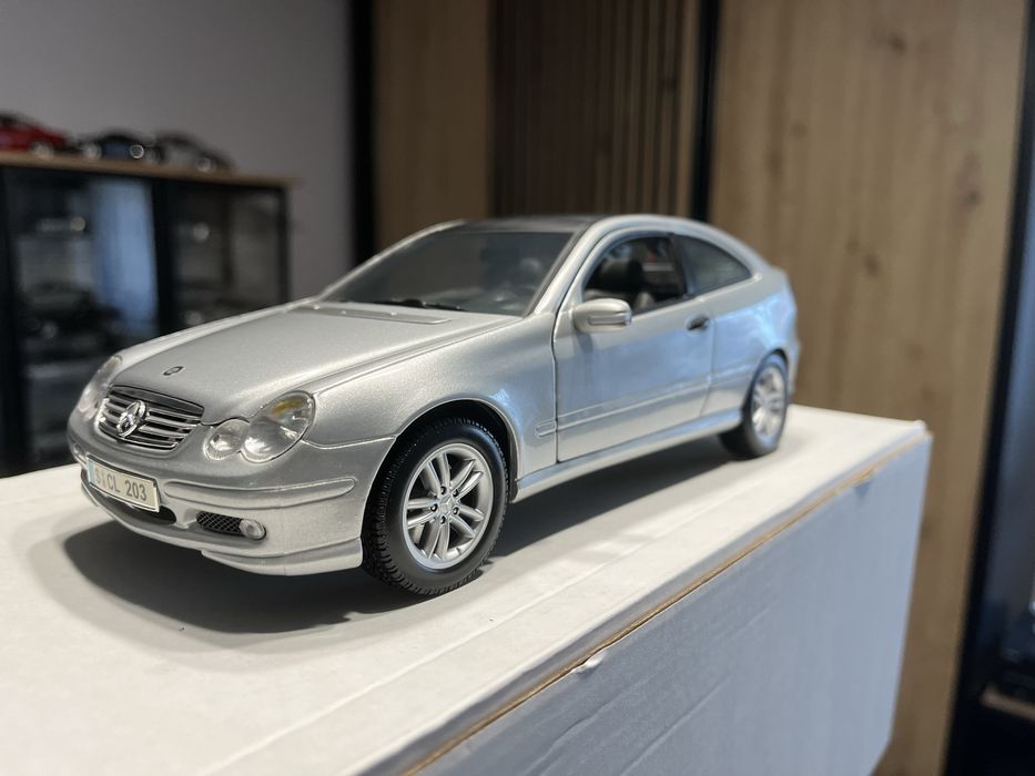 Mercedes cl 203 coupe 1:18