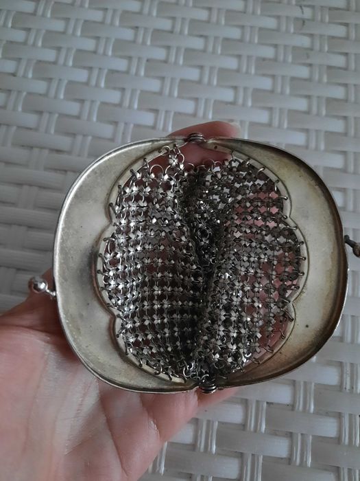 Vendo porta moedas, muito antigo.