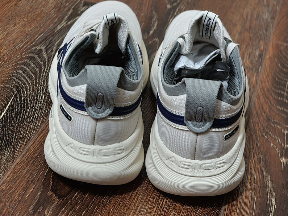 Оригінал 100% жіночі кросівки asics nimbus 27   eur 37.5