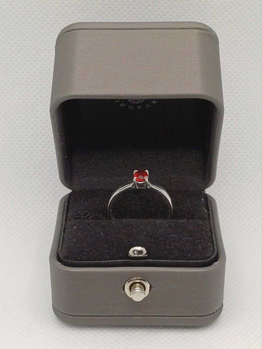 Золота каблучка 585 проби