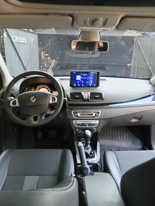 Авто Рено меган 3