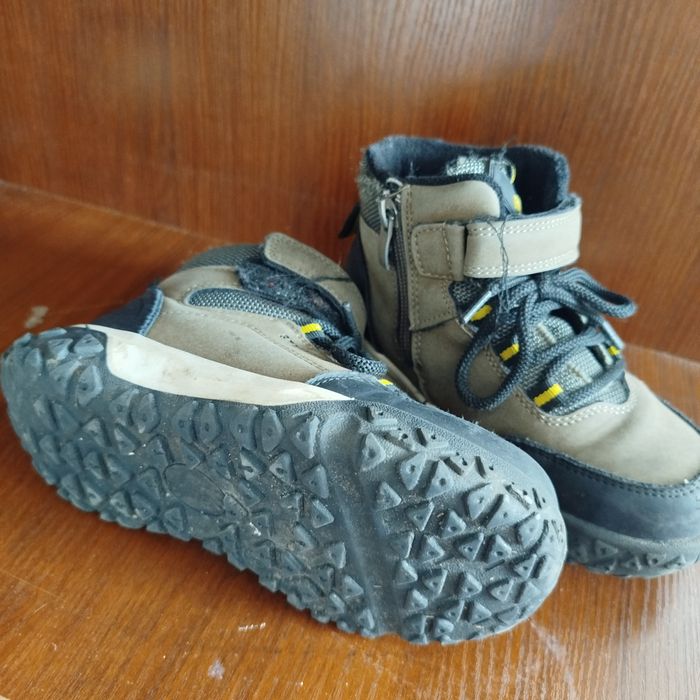 Продам дитячі осінь весна черевички