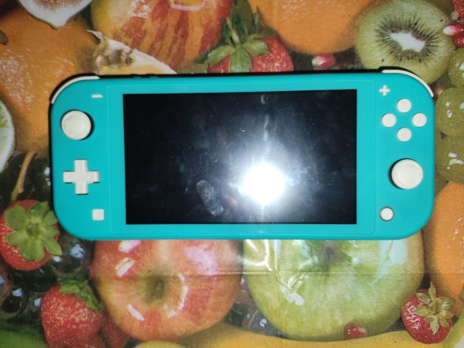 Nintendo switch lite та гра minecraft у подарунок