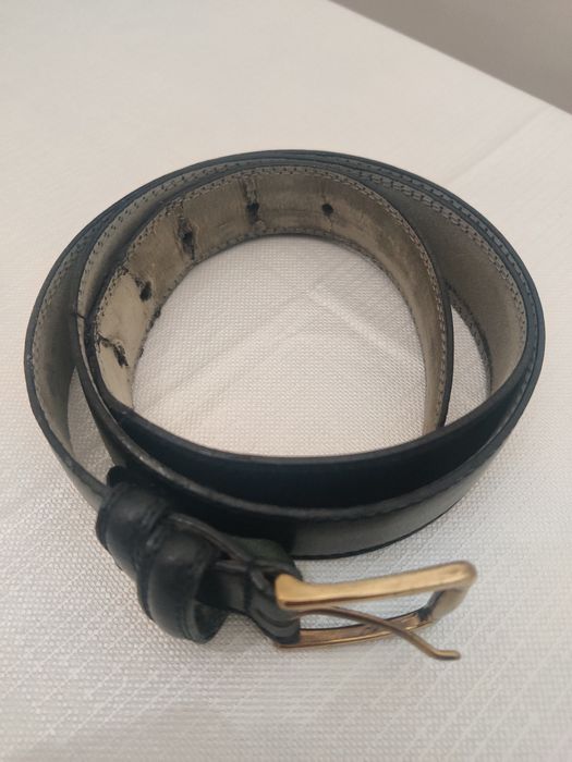 Cinto preto, couro sintético