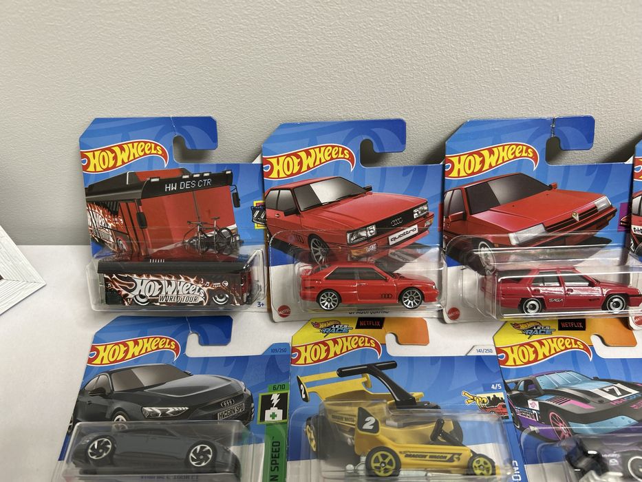 продаю Hotwheels пишите в лс