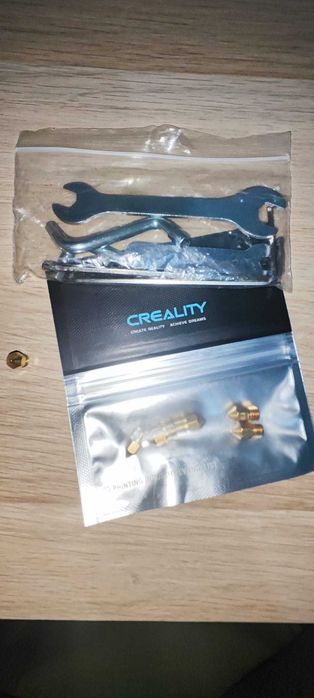 Vendo Creality Ender 3 V3 SE + Creality Space Pi V2 Filament Dryer