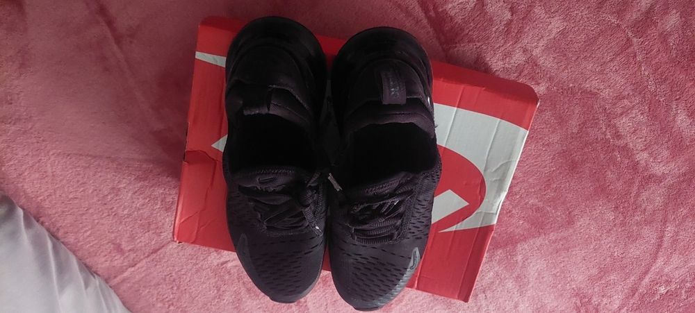 Sapatilhas marca Nike número 37.5