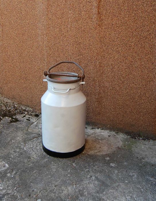 Stara metalowa bańka na mleko 20 litrów. PRL, vintage.
