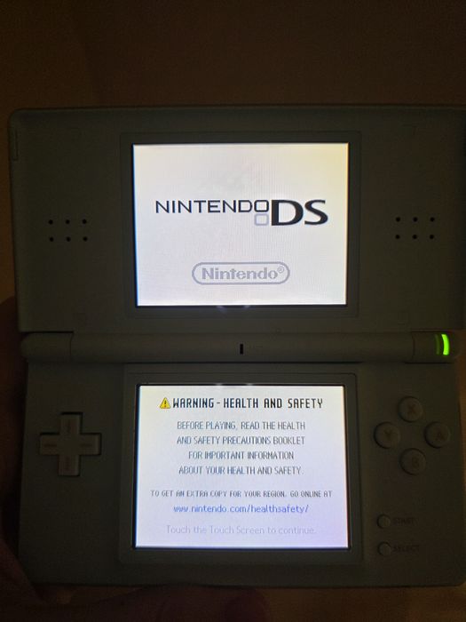 Nintendo DS lite +комплект +будь-які ігри