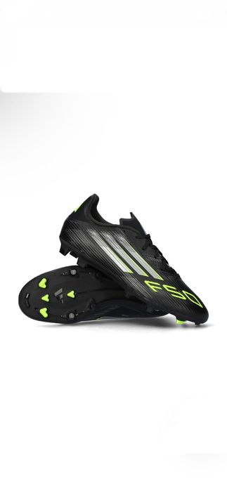 Kit Adidas: F50 43 + Camisola M + Meias