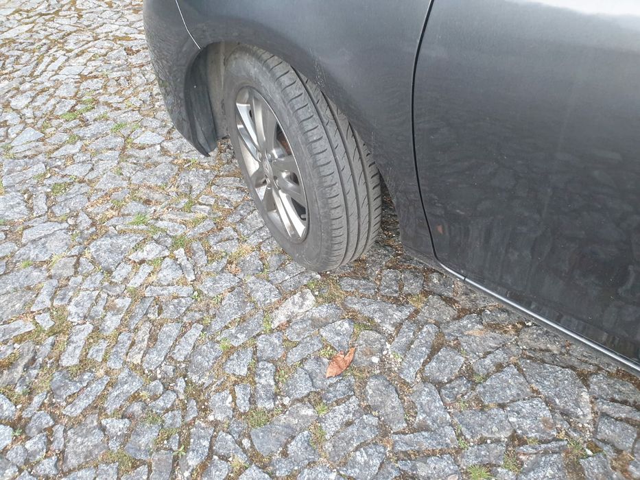 Toyota Yaris — fotografia 10