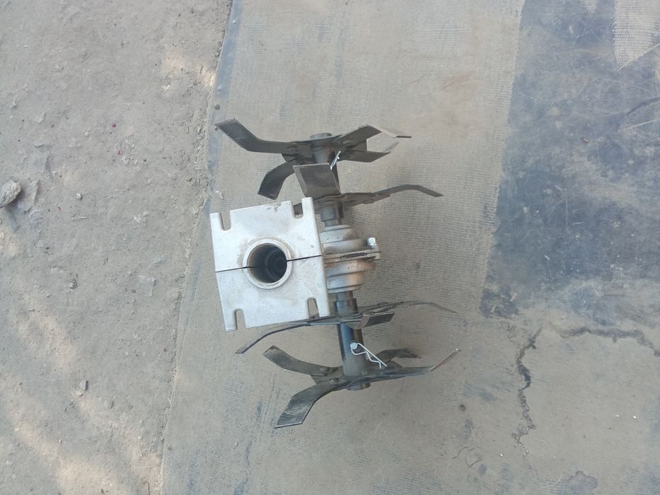 Продам фрезу до мото коси 9 шліців