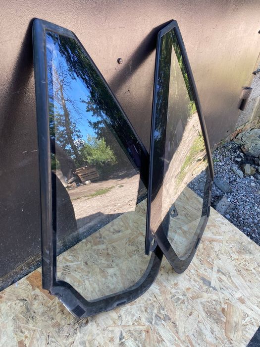 Стекло треугольник Ford Transit tdi 2000-2014 год