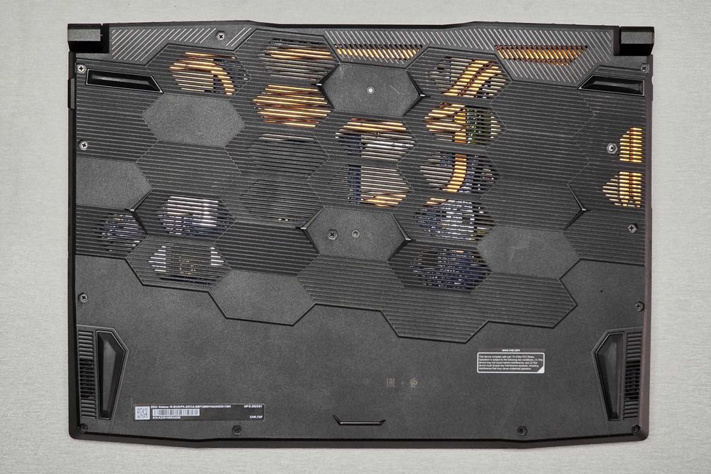 Msi Katana 15.6"/ RTX 4060 - 8GB / i7-12650H/RAM 16GB/SSD - 1TB /МОЩЬ!