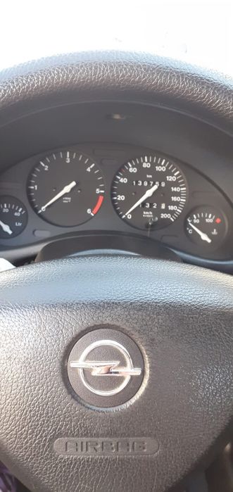 Vendo Opel Corsa – Econômico, Fiável e em Excelente Estado!