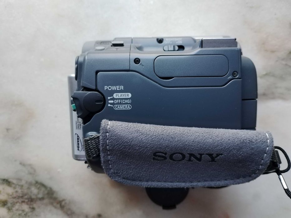 Câmara de vídeo Sony Handycam MiniDV DCR-HC14E