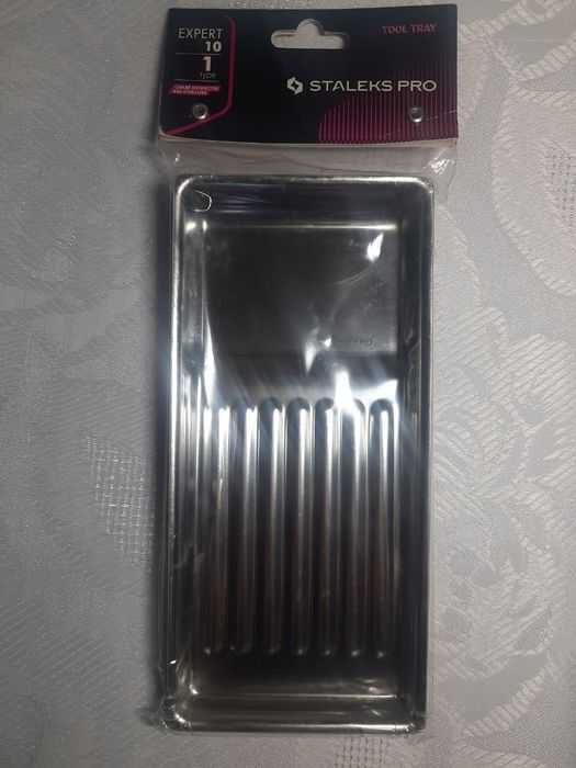 Лоток для манікюрних інструментів