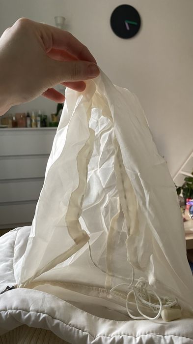 Biała pikowana kurtka jesień/zima rozmiar M