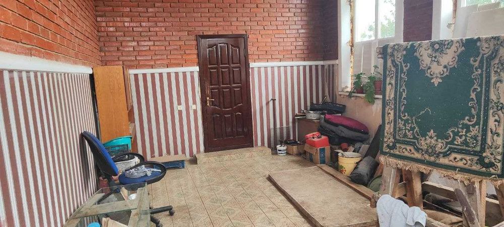 Сдам дом с гаражом подвалом