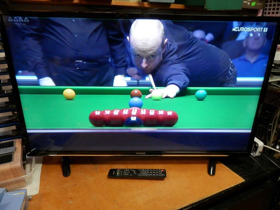 Sprzedam telewizor Telefunken D40F278Q3CW sprawny z pilotem