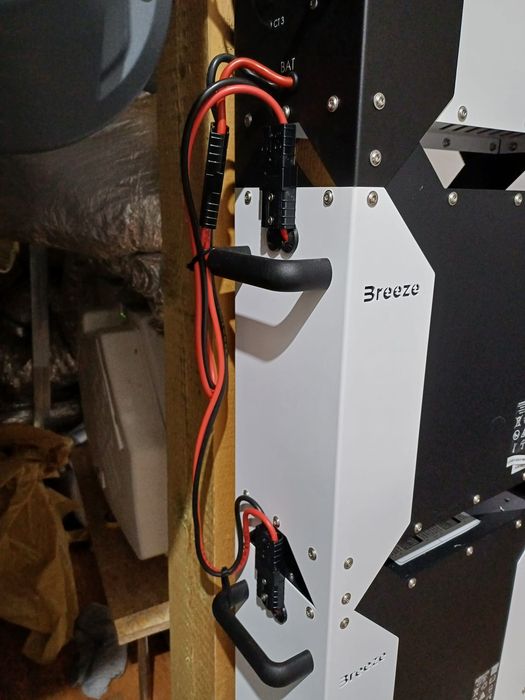 Magazyn energii BREEZ 10 kWh do istniejących falowników oraz instalacj