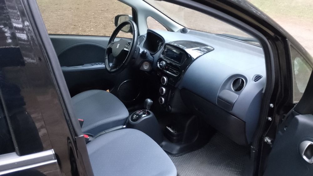 Peugeot ION электромобиль