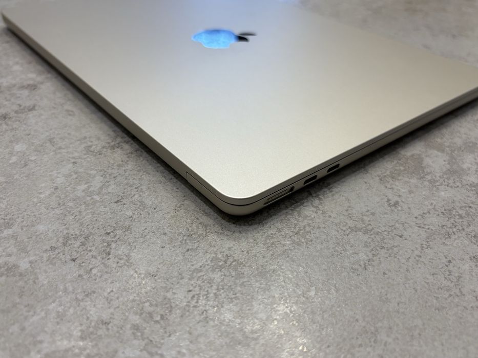 Macbook air M4 16/256 silver