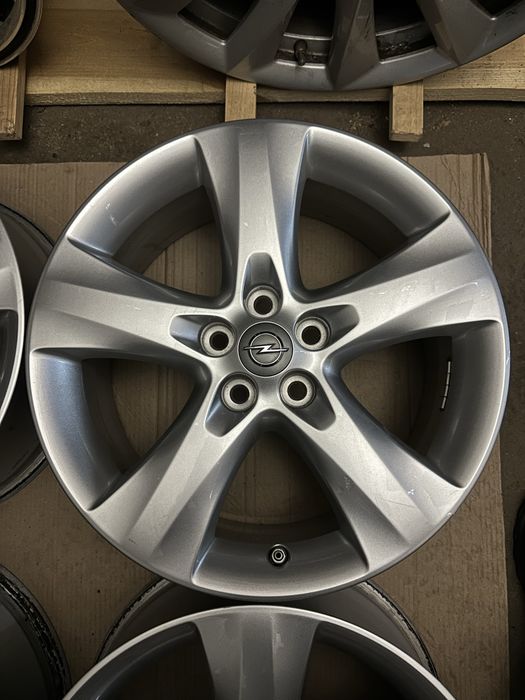 Диски R17 5x105/7J/ET42 Opel/Chevrolet/Bucik/Germany/