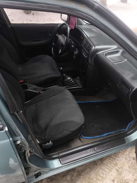 Nissan Sunny 1.4 Ланц бензин 1995 року Нісанн Санні в хорошому стані