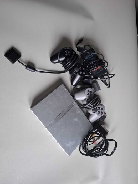Konsola PlayStation 2 komplet z padami