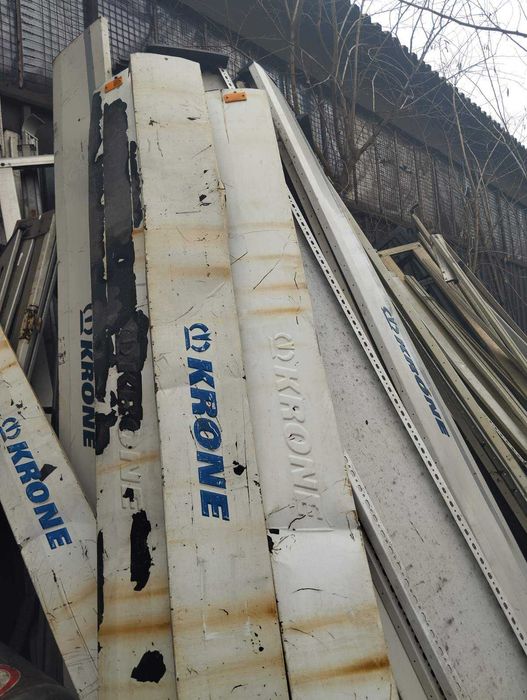 Продам боковий отбойник