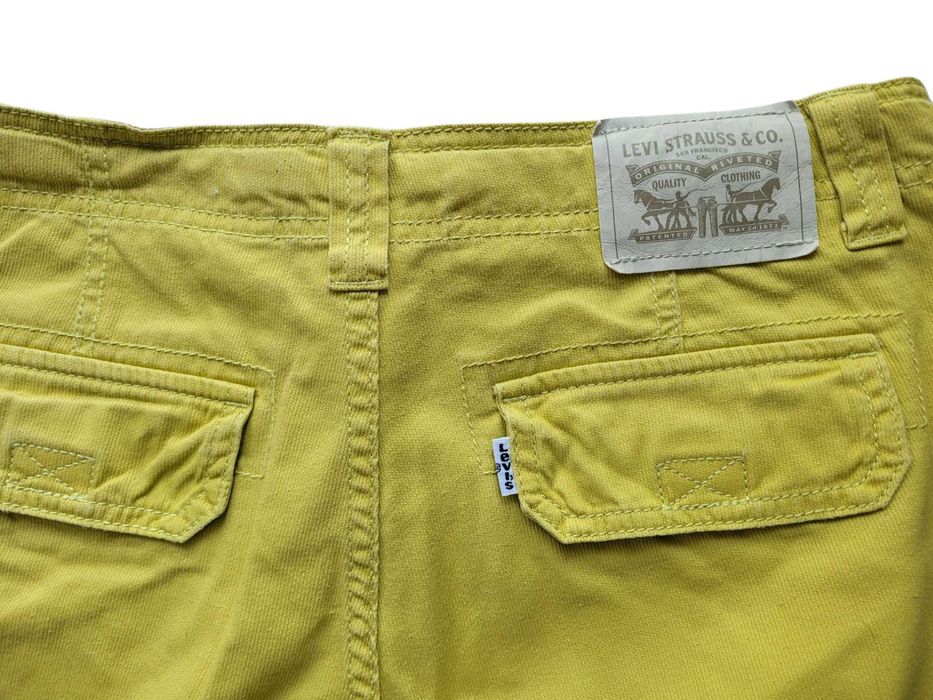 Zielone żółte spodnie męskie szorty LEVI'S Levis S