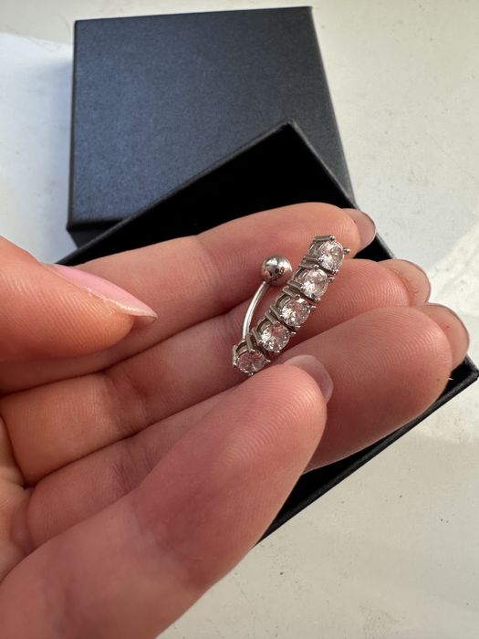 Пірсинг для пупка