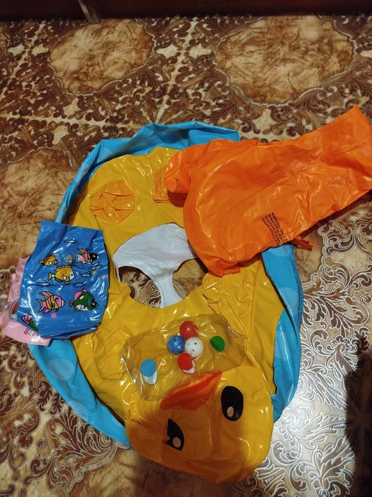 Круг надувний дитячий