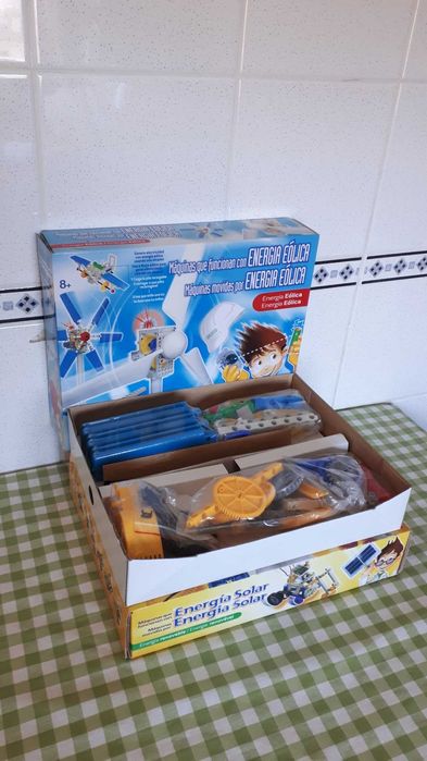 Peças suplentes brinquedo movido por Energia Solar ou Eólica