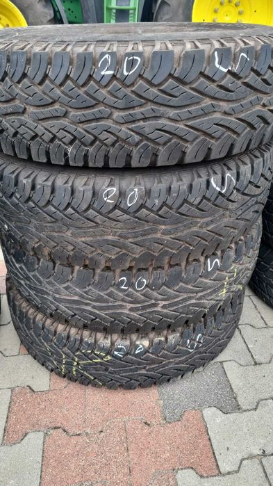 Komplet 235/85/16C Continental CROSS CONTACT