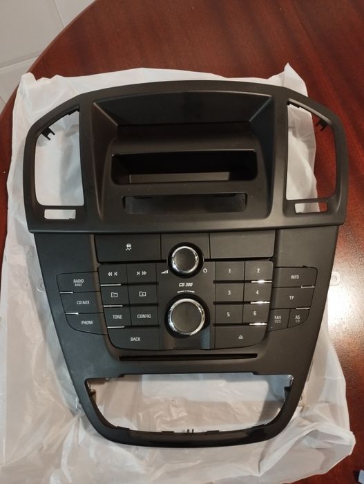 Vendo rádio e painel multifunções Opel Insignia

Painel Rádio CD Mul