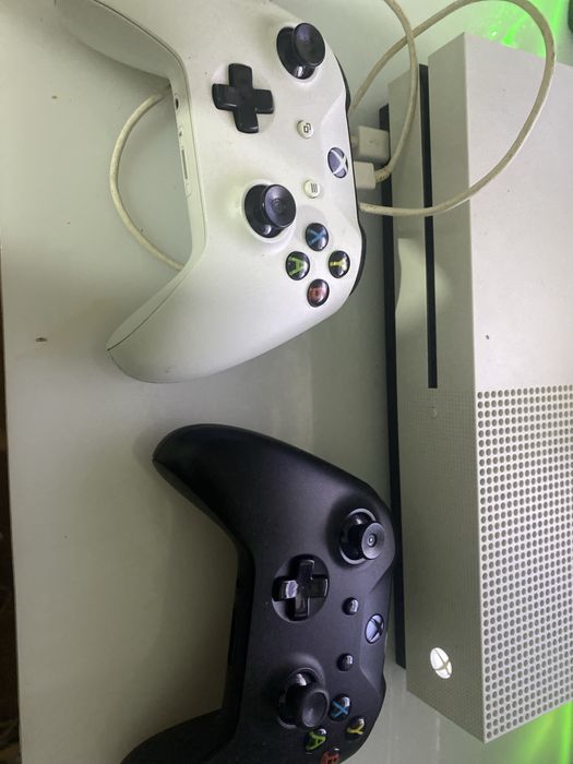 Xbox one s com 2 comandos