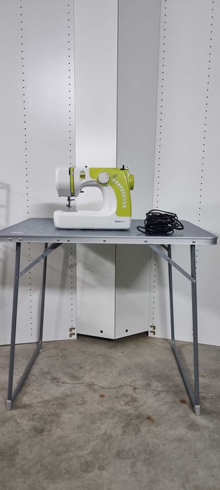 Maquina costura Delecline