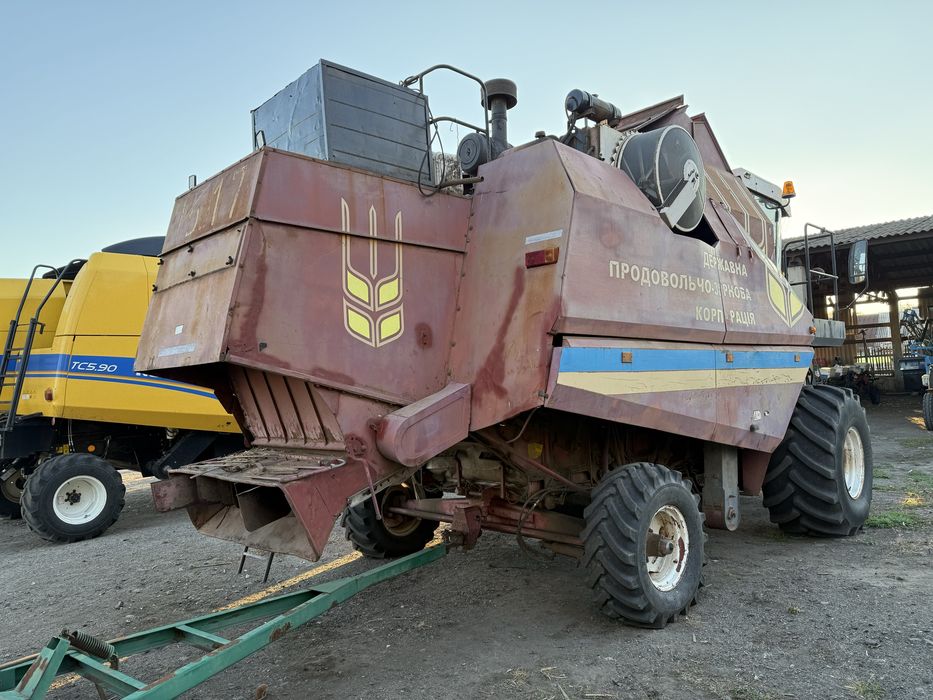 Комбайн Палессе/ Полісся / Полессе / Полесье