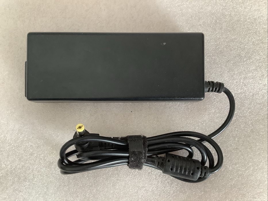 AC adaptador - Carregador computador portatil AGI 19V 4.74A